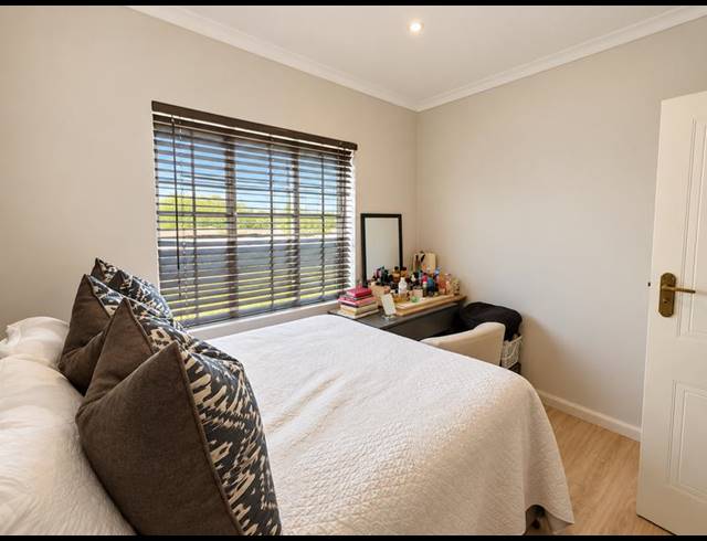 3 BEDROOM TOWNHOUSE FOR SALE IN KOSMOSDAL